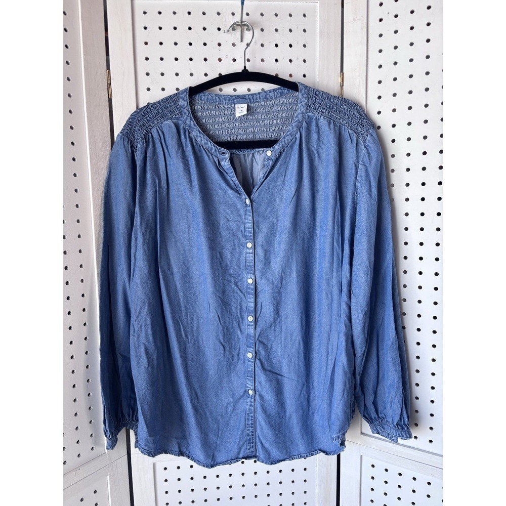 Old Navy Lyocell Chambray Button Down Blouse Women's M Seersucker Shoulder